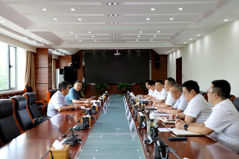 建工控股黨委委員、總會計師王淑德赴公司調研 - 副本